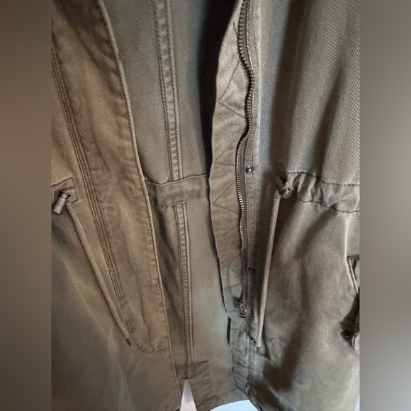 ROOTS | Olive Green Utility Trench Coat - Picture 5 of 12